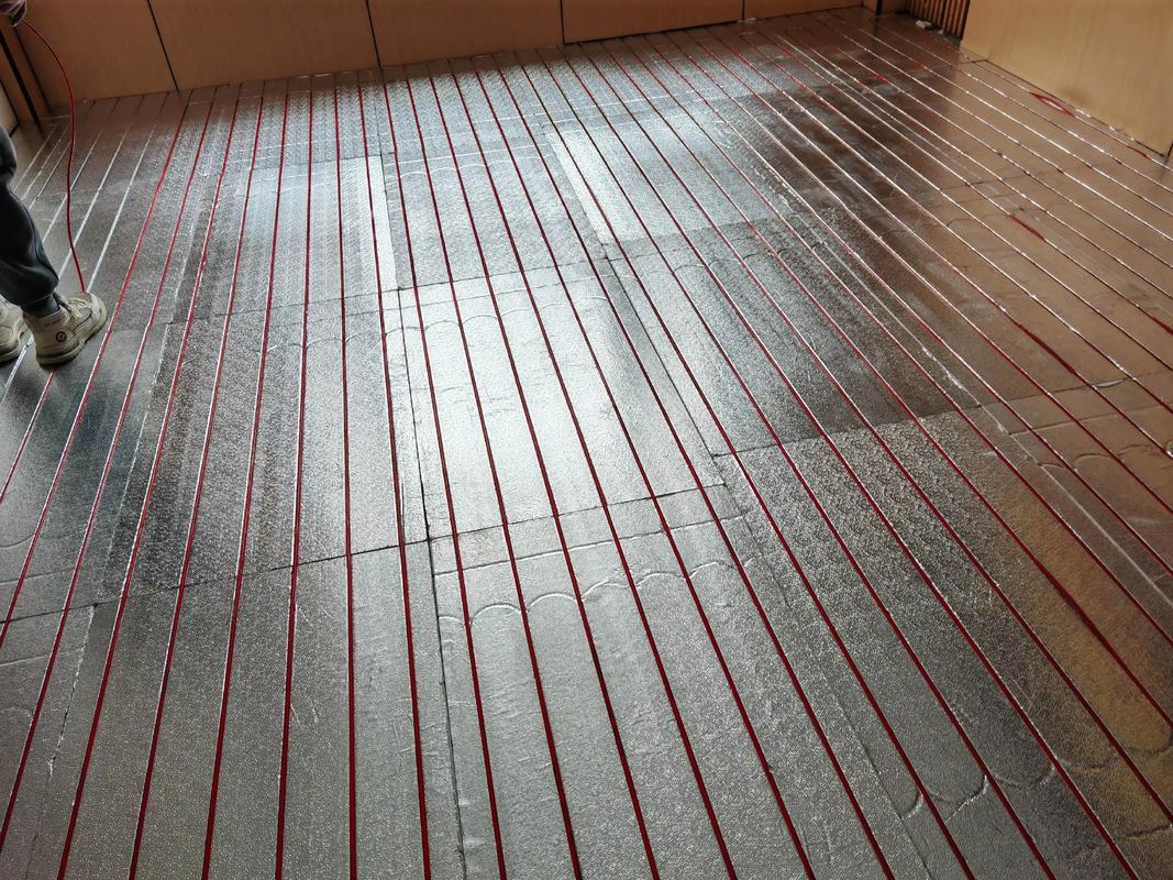 地暖新选择 石墨烯发热电缆的全面解析